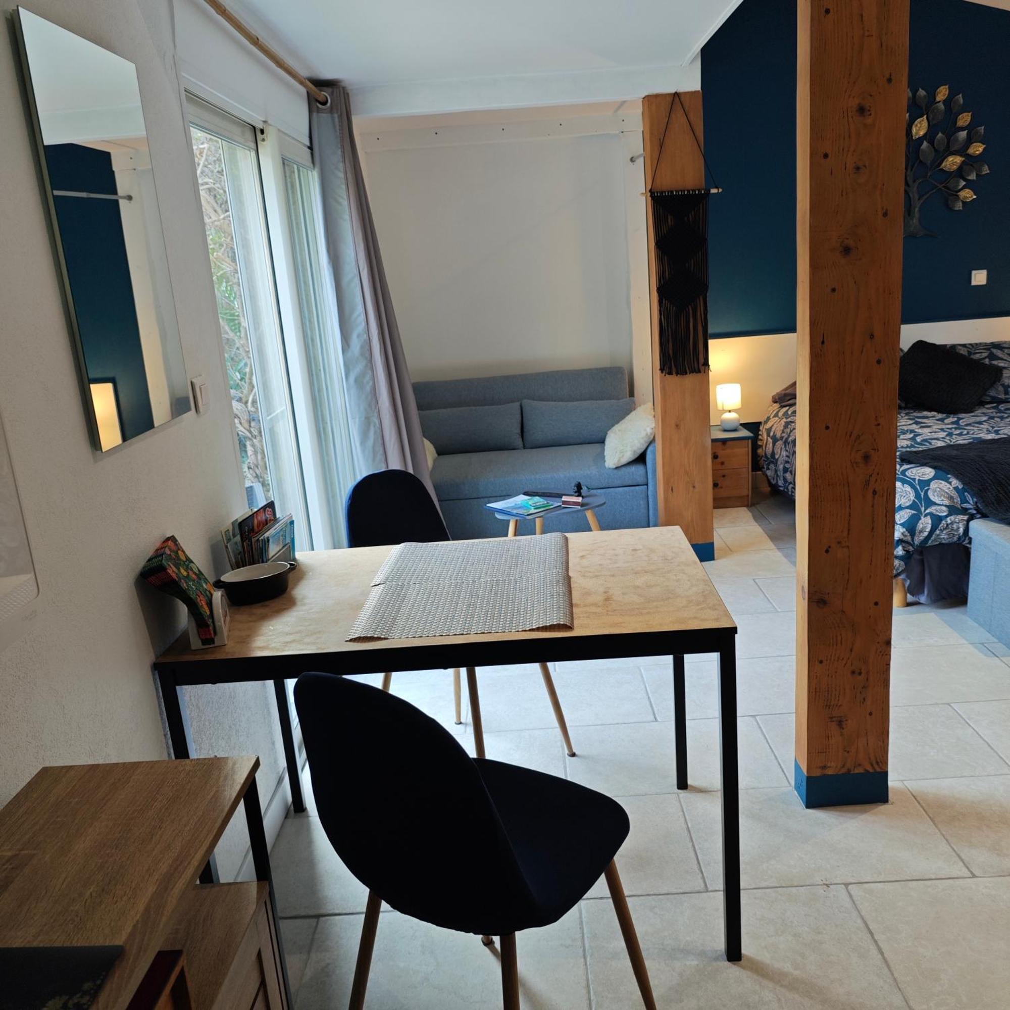 Gîte effet d’art Saint-Privat  Extérieur photo