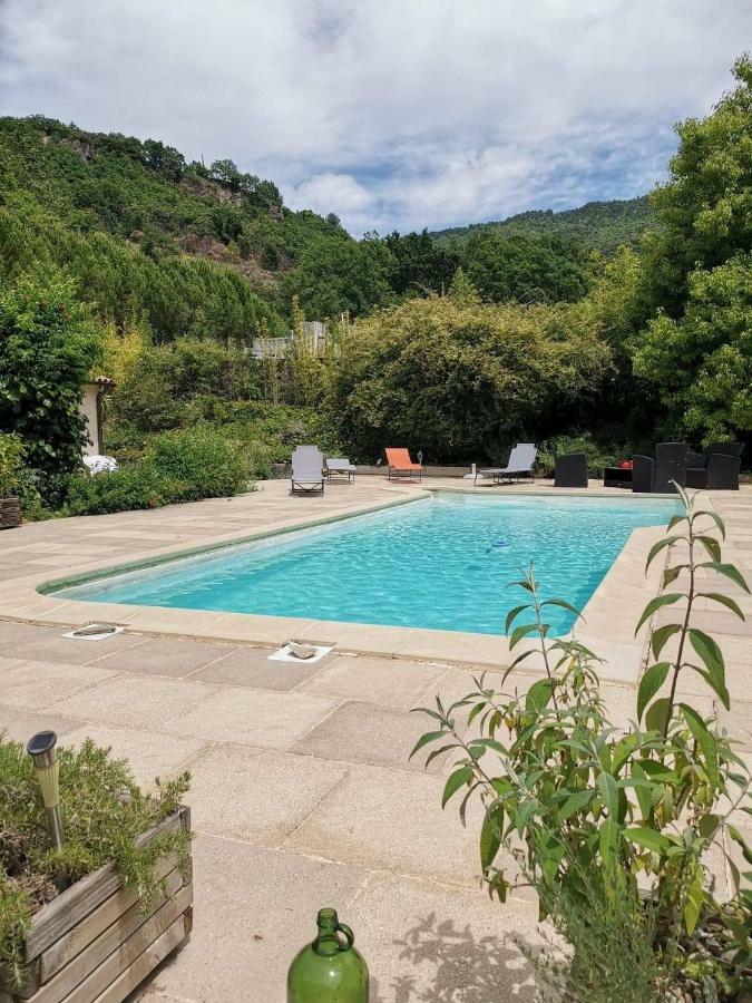 Gîte effet d’art Saint-Privat  Extérieur photo